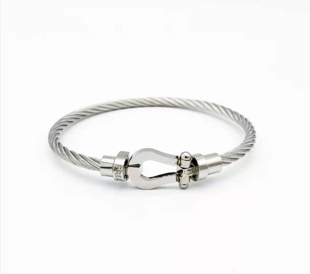 

Подковообразная магнитная пряжка браслет из нержавеющей стали и розового золота титана