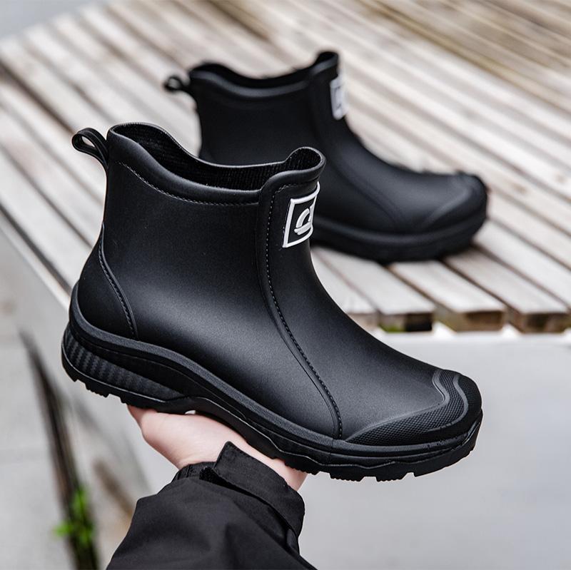 Style and Fashionable Short-cylinder Waterproof Fishing Rain Boots for Men with Thick Soles and Wear-resistant Water Shoes