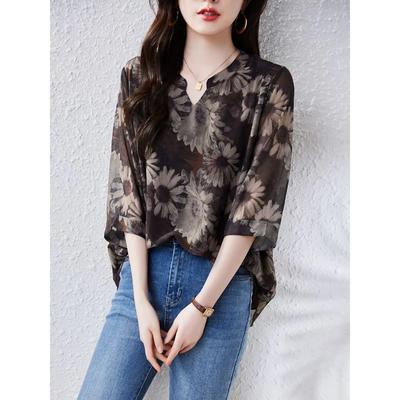 Spring New Retro Lightweight Chiffon Shirt for Women Loose and Versatile Western Style Bottom Small Shirt Hooded Shirt