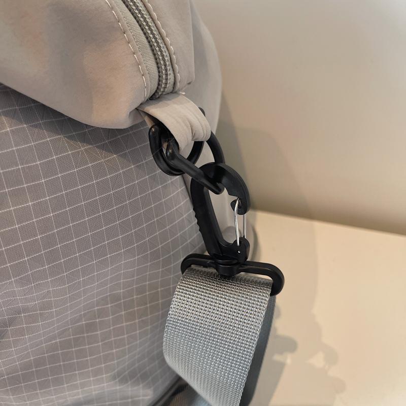 Nylon Duffel Bag for Women and Men Large Capacity Travel Gym Bag with Grid Pattern Design Hand Carry Shoulder Bag for Short Trip