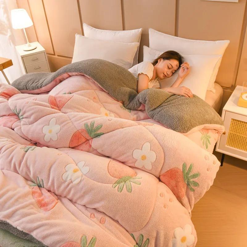 Superior Warm Fabric Double-sided Velvet Blanket Thick Warm Delicate and Soft Quilt Plush Single Students Dormitory Comforter