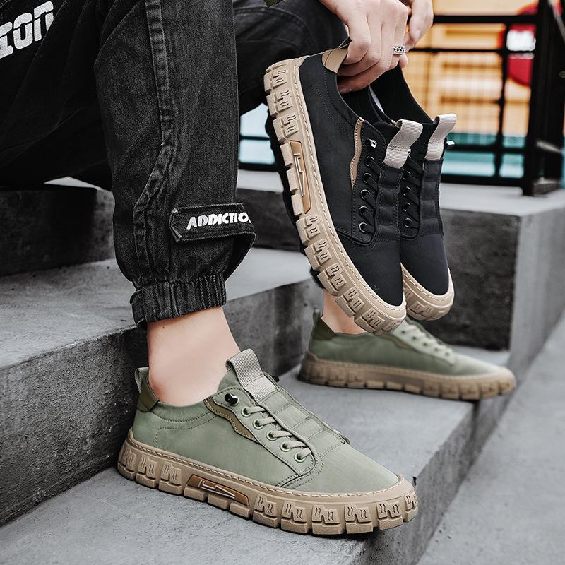 Men's Sneakers Fashion Trend Leisure Versatile Board Shoes Anti slip and Wear resistant Running Shoes