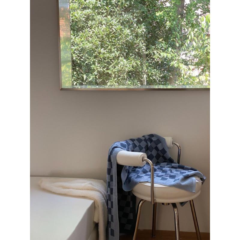 

Новое цветное клетчатое полотенце в стиле ретро с шахматной доской, длинное бархатное хлопковое полотенце для мытья лица, бытовое впитывающее полотенце для лица, банное полотенце в подарок 70 * 140