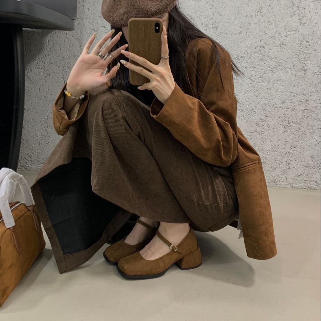 Retro Mary Jane shoes women's soft-soled Doudou shoes 2025 spring and autumn new brown small square head shallow mouth one pedal single shoes