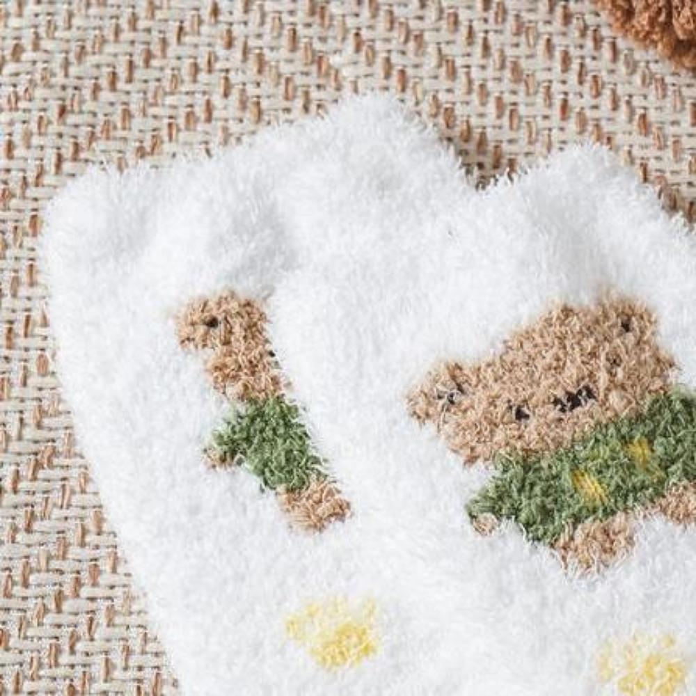 White Dressed Bear and Paw Pad Sleeping Socks[5~9(US) 2.5~6.5(UK)36~40(EU)]