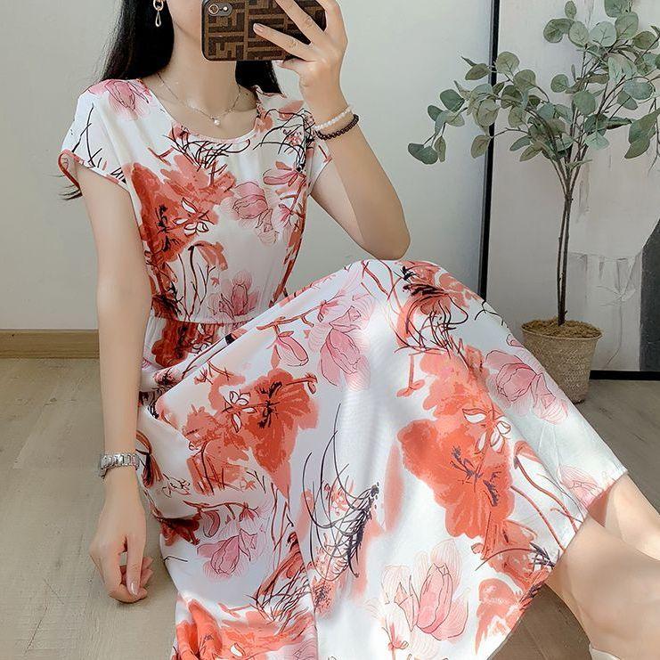 Свободное и обтягивающее хлопково-шелковое платье с короткими рукавами для летней — фото 23