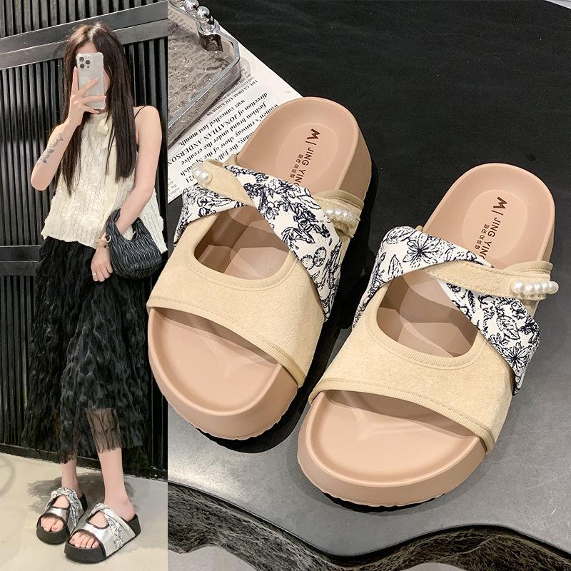 Flat Single Shoes Women's 2025 New Spring and Autumn Versatile Fashion Evening Breeze Round Head Shallow Mouth Mary Jane Grandma Shoes Half Drag