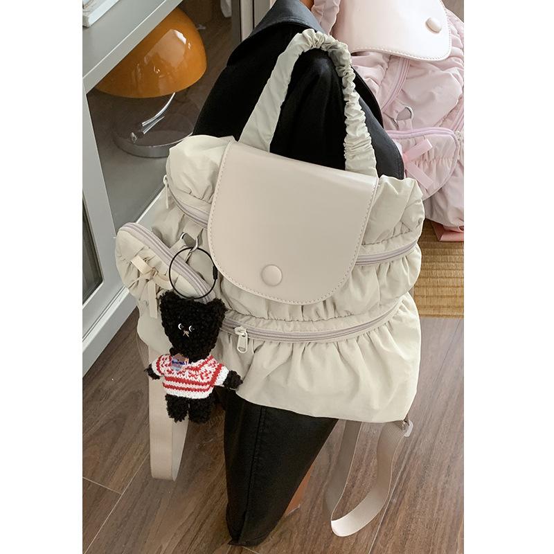 

A Trendy and Fashionable Pleated Casual Hand-held Backpack