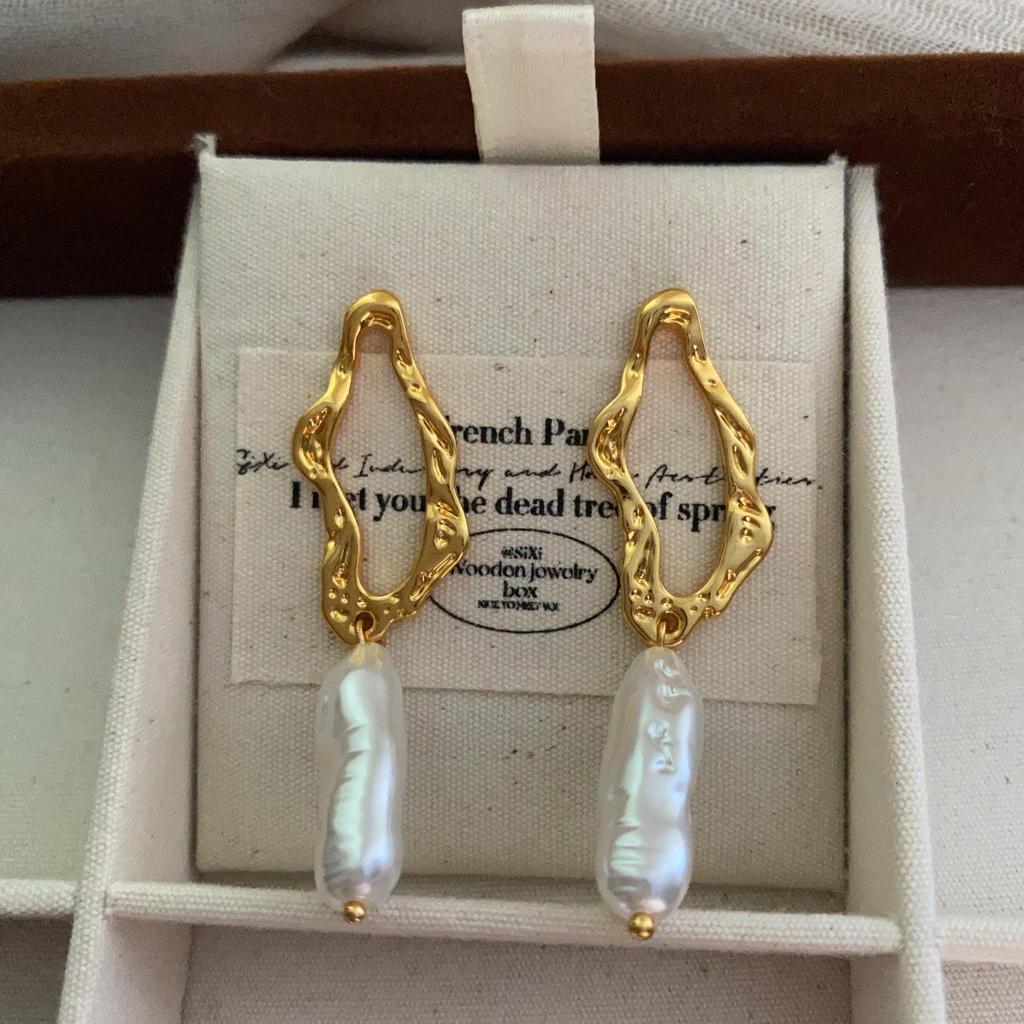 Imitation Baroque Small Long Special-Shaped Freshwater Pearl Earrings, Earrings, Women'S Niche Unique Retro Luxury Exquisite