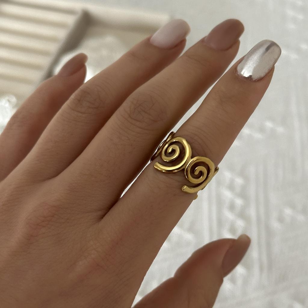 Stainless Steel Vintage Geometric Sunburst Ring For Women Red Love Heart Spiral Flower Finger Rings Party Aesthetic Jewelry Gift