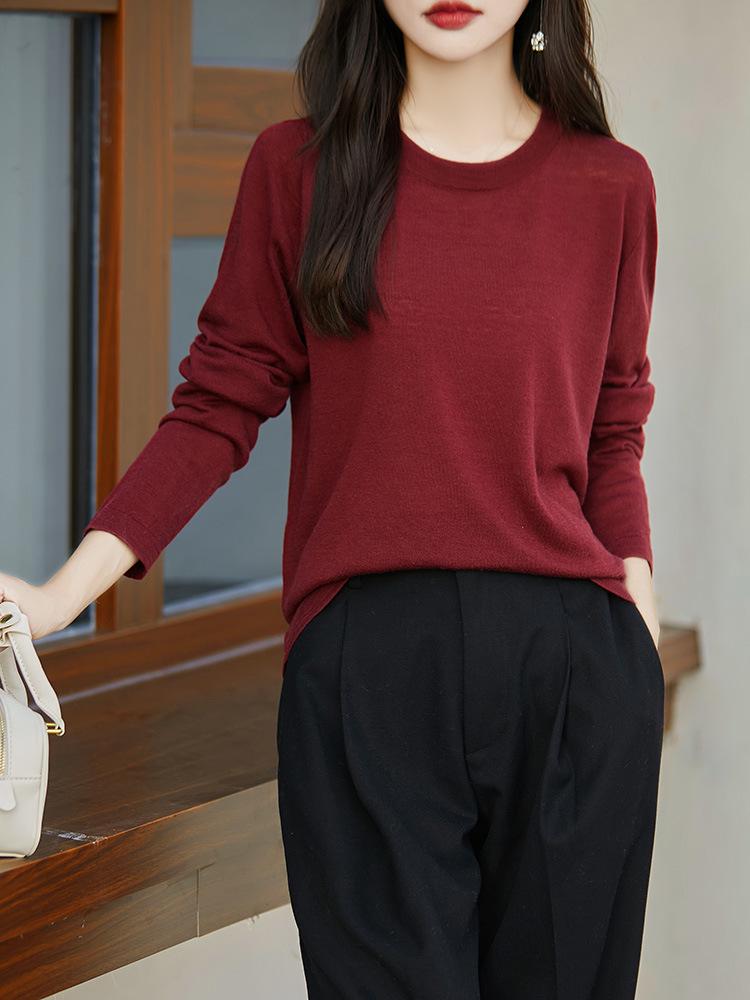 Women's Minimalist Wool Pullover - Thin, Round Neck, Long Sleeve, Loose Fit