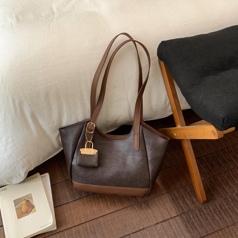 Large-capacity Bag For Women, Versatile, Fashionable, One-shoulder, Trendy, Commuter, Retro, Casual Tote Bag