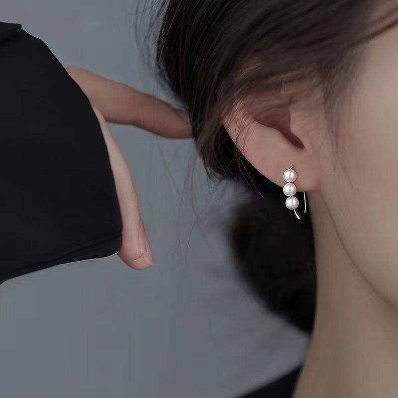 2024 New Hot Style High-End 925 Sterling Silver Pearl Stud Earrings - Light Luxury for Women