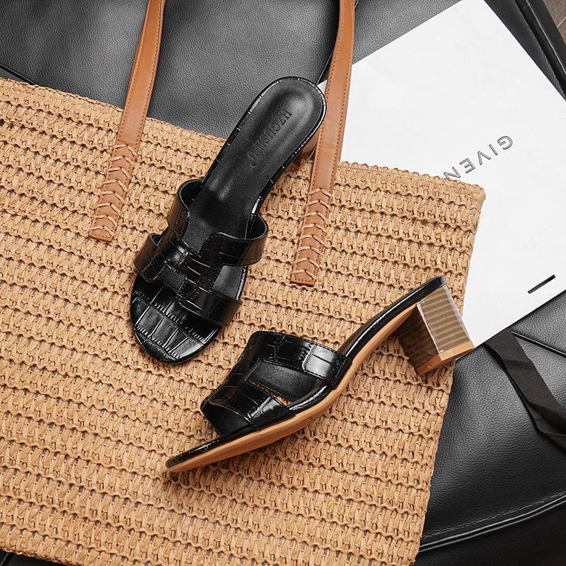 High-heeled slippers women's thick-heeled sandals outer wear 2025 new models are not tired of feet, daily 5 cm versatile fashion one-word drag