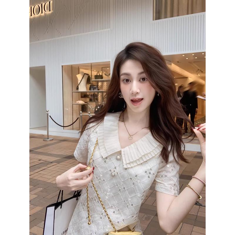 Элегантное летнее мини-платье А-силуэта с пайетками S