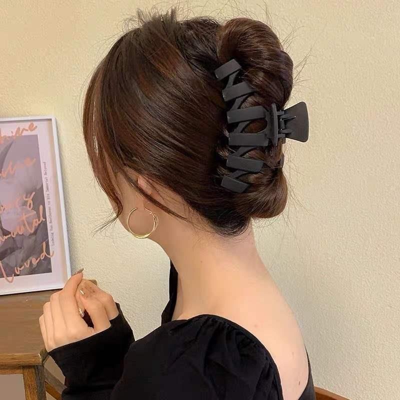 Large Black Hair Clip Women Matte Geometric Hairpin Fashion French Elegant Hair Claw Clips Korean Girl Barrette Hair Accessories