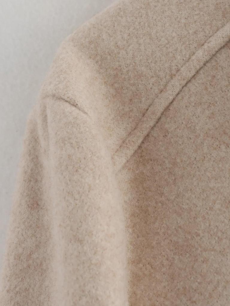 Moda damska na jesień 2024 - Wszechstronna i stylowa kurtka zapinana na zamek