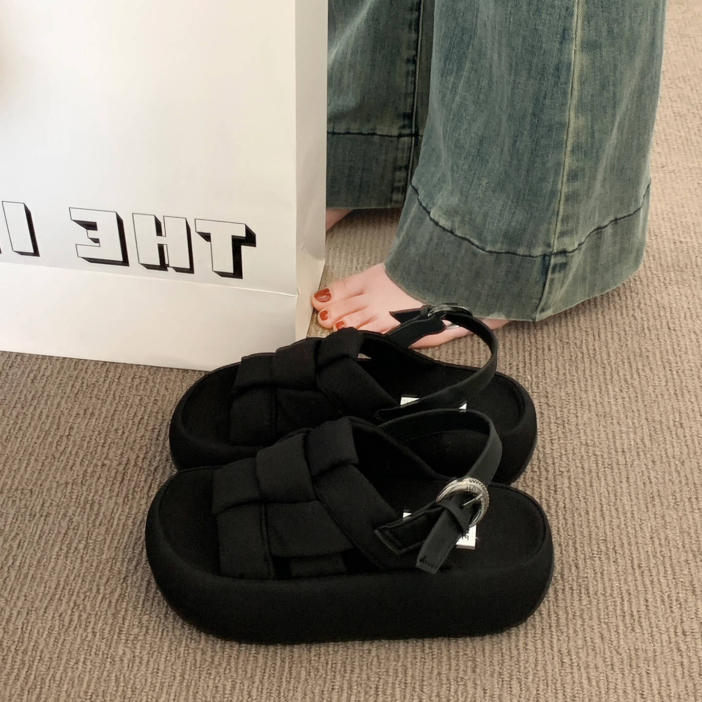 

Босоножки женские летние для улицы новые с юбкой на платформе модные повседневные туфли 40 чёрный