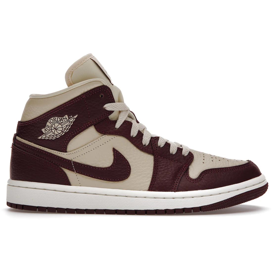 

Sneaker Jordan 1 Mid SE Split Beach Cherrywood Red (Women s)(DR0501-200) 35.5