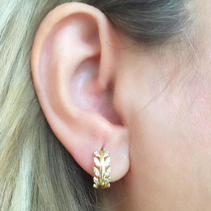 Exquisite Fashion Leaf Earrings