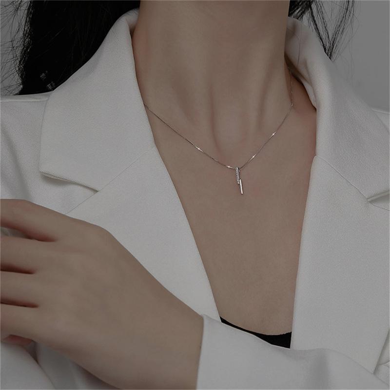 JIAQINGRNM Collares Tous Collar Bungee Simple Dominante Collar Grueso Collar de Acero de Titanio Collar de Clavícula Mujeres Regalo de San Valentin Navidad