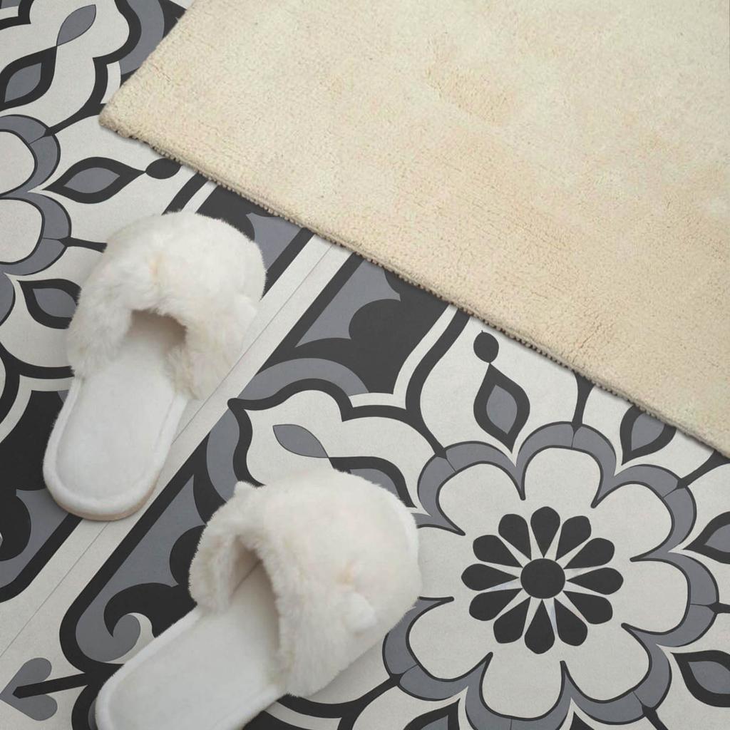 Winylowy Panel Samoprzylepny Do Kuchni 100X50 Cm Kwiatowy Wzór Z Ornamentami