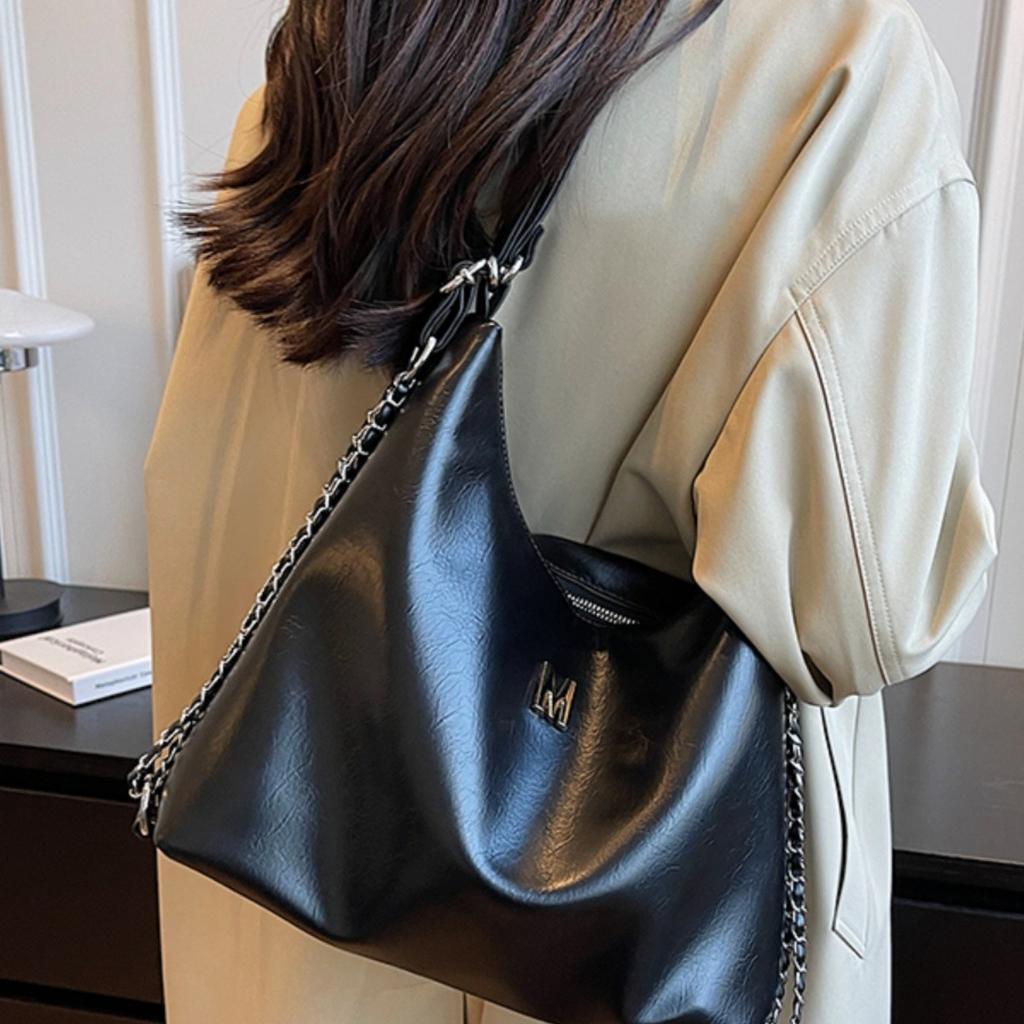 Backpack bag New women's bag Versatile shoulder bucket bag Fashion large-capacity bag Tote bag Chain bag
