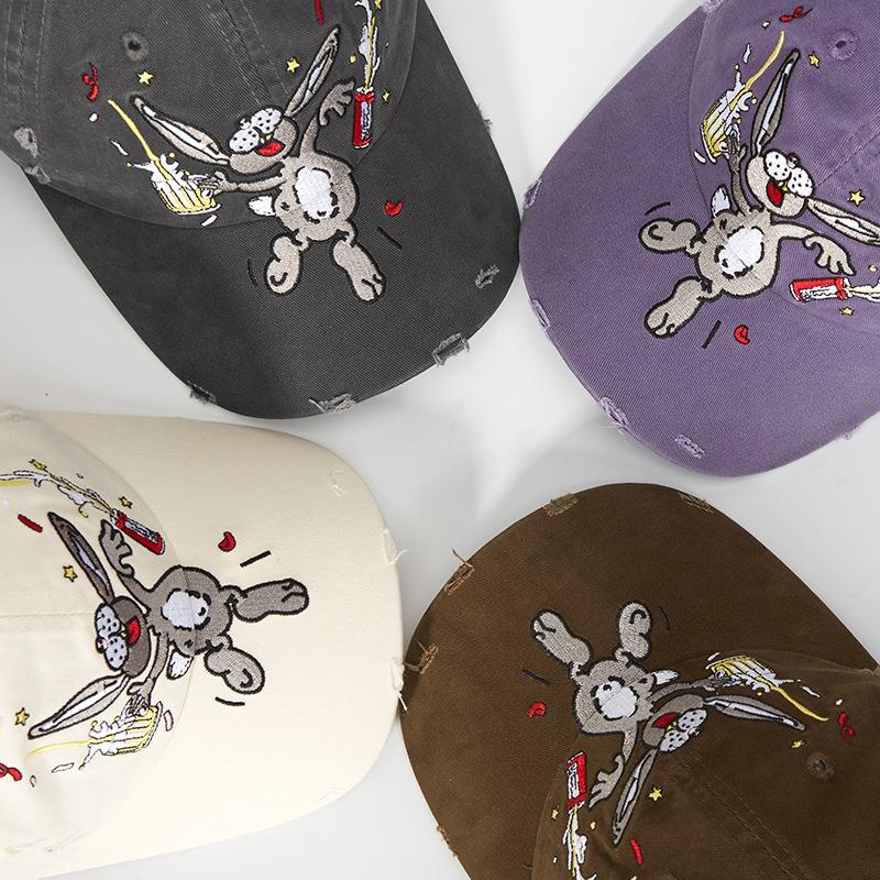 Bugs Bunny retro embroidered baseball cap made old and destroyed peaked cap men's and women's sun hat tide