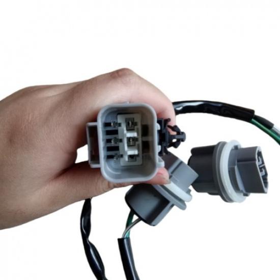 Car Rear Tail Lamp Light Socket Harness 81555-04150 For Toyota Tacoma 2005-2015