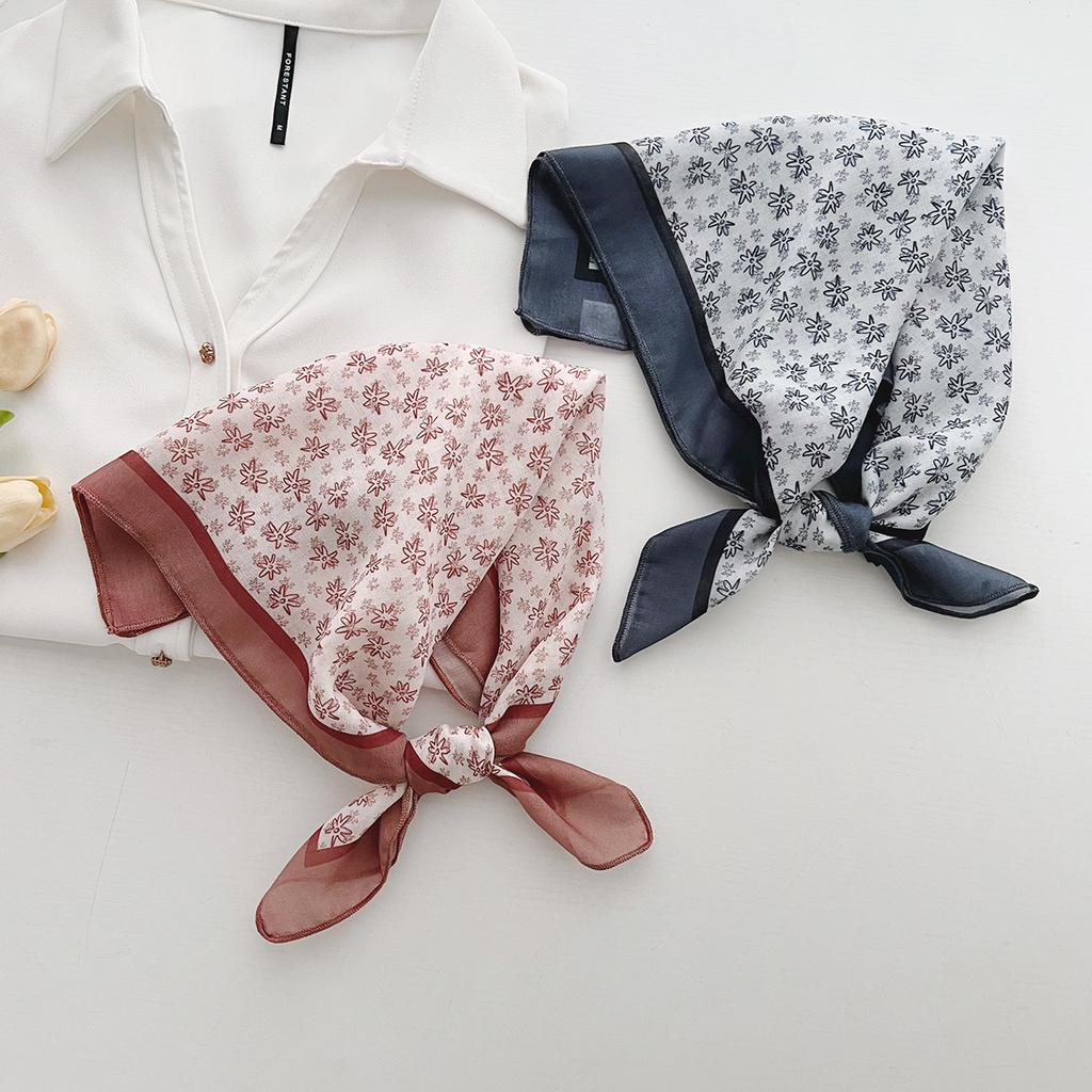 Spring and summer Japanese floral square scarves are fresh, breathable, soft, literary and decorative small silk scarves, retro and versatile small sq