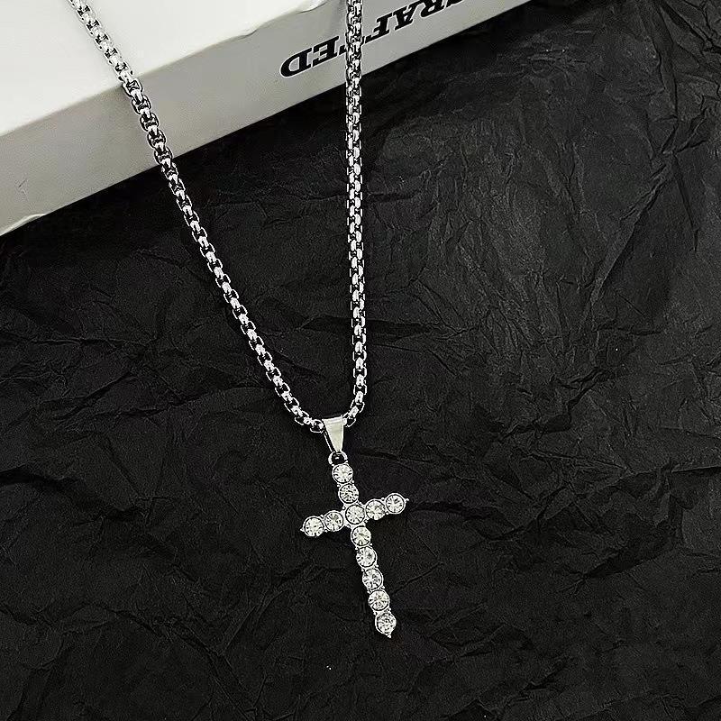 Collana con Croce di Diamanti Masiwei: Catena per Maglione Hip-Hop Unisex, Accessorio Versatile di Alta Gamma