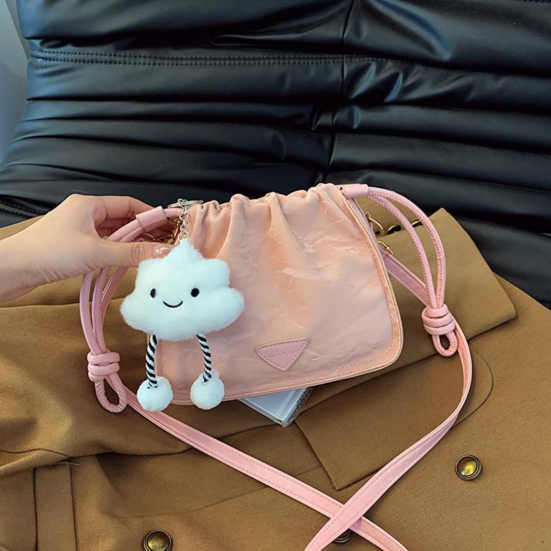 Chic Street Trendy Bucket Bag Fashionable Pu Leather Crossbody Handbag With Magnetic Closure