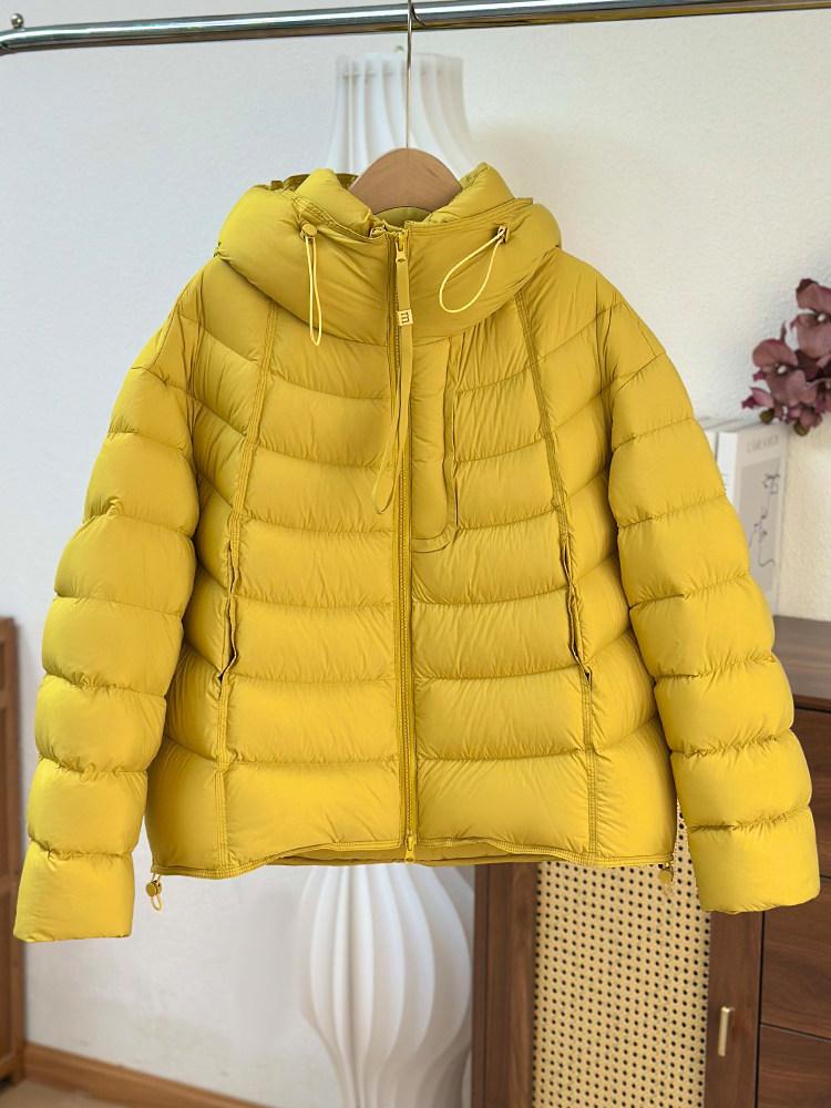 European fashion light soft white duck down puffs ribs down jacket women's small hooded thickened warm jacket