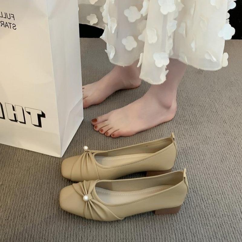 

Французские вечерние туфли-лодочки на низком каблуке для женщин 2025 новые универсальные туфли на плоской подошве для юбки туфли бабушки туфли для мамы 35 хаки