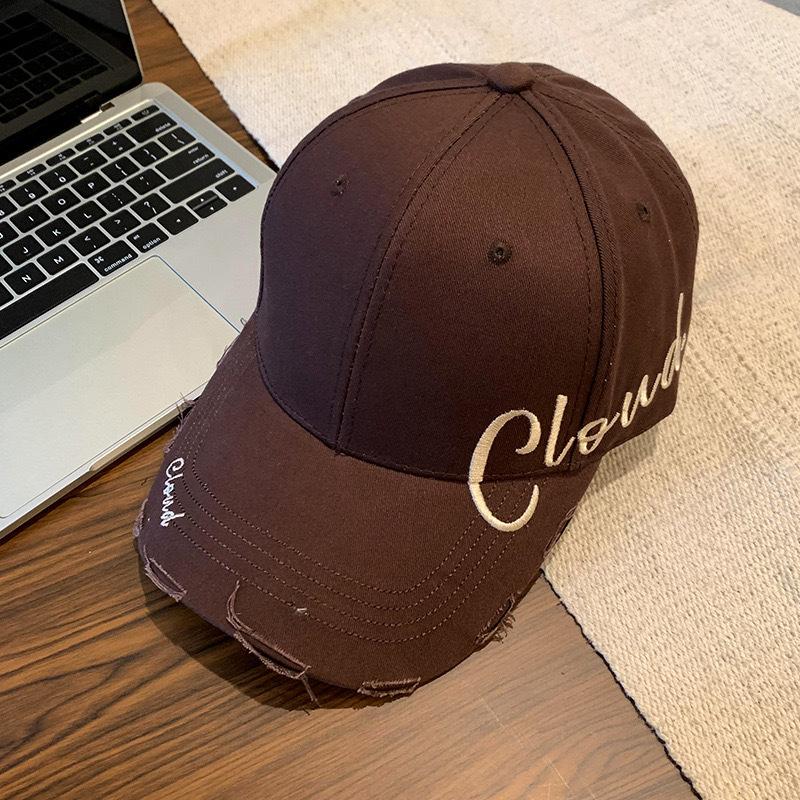 Black Side Letter Embroidered Baseball Hat for Women In Summer Travel Sun Protection Sun Protection Baseball Hat Showing Small Face