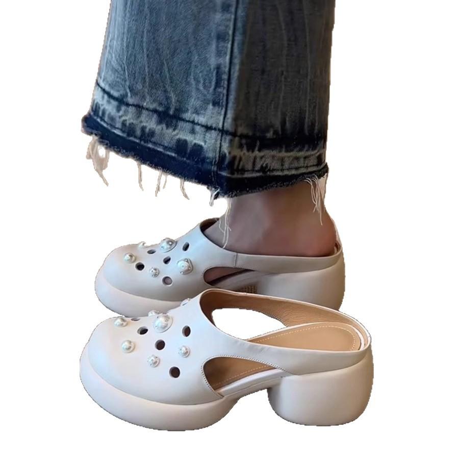 Spot version~ Fashion new hollow niche design thick sole heightening hole shoes cool slippers medium heel bag head slippers