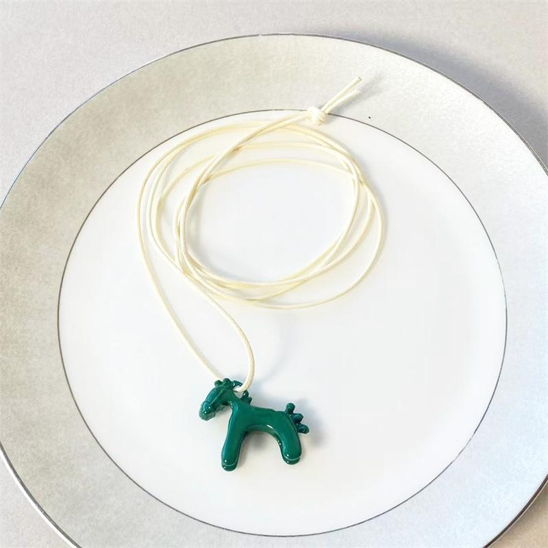 Colorful Horse Pendant Long Necklace for Women's Adjustable Sweater Chain Jewelry Fashion Accessory