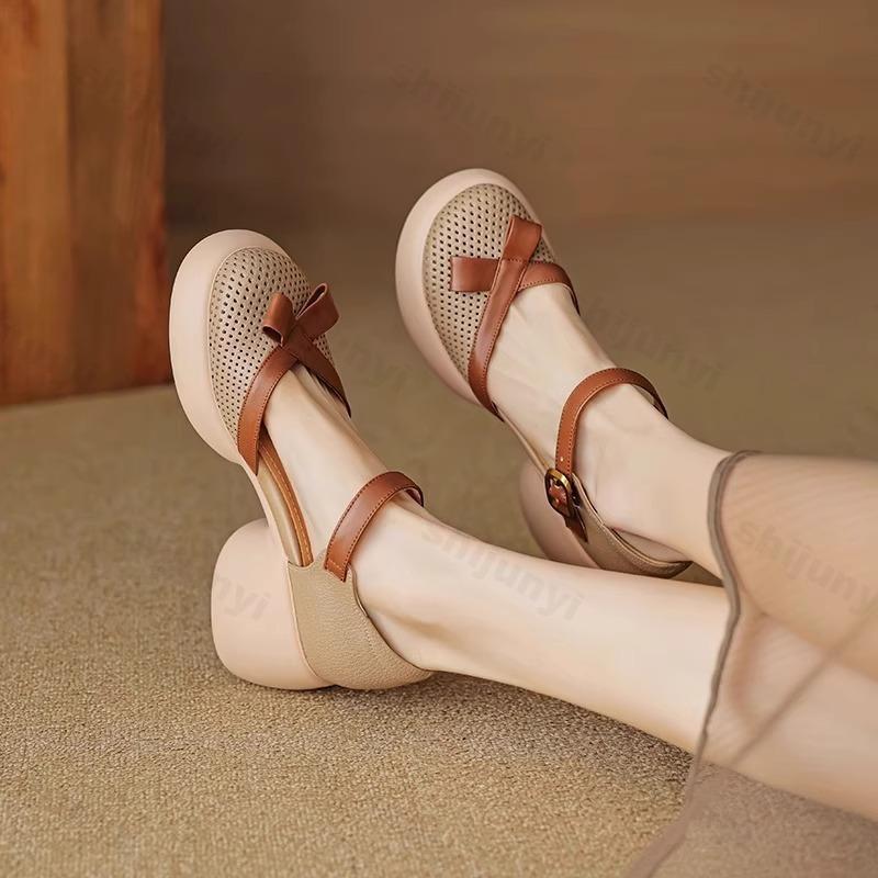 Fashion Retro Style Hollow Toe Breathable Thick Heel Sandals for Women's Summer 2025 New Fashion Bows Designed Elegant Comfortable Pumps