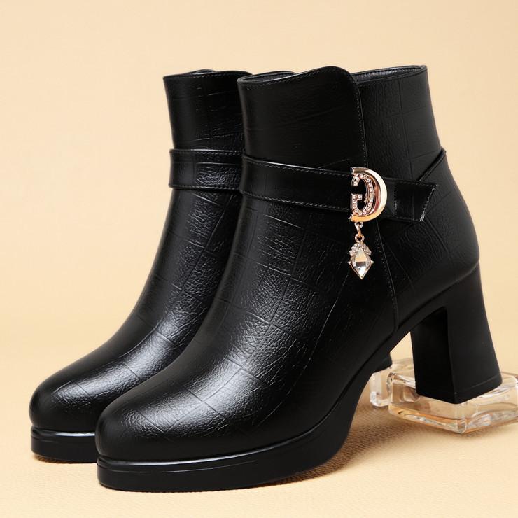 Short Boots Women's New Style Cotton Shoes High Heels Women's Leather Boots Thick Soled Waterproof Platform and Plush Fashion Women's Boots