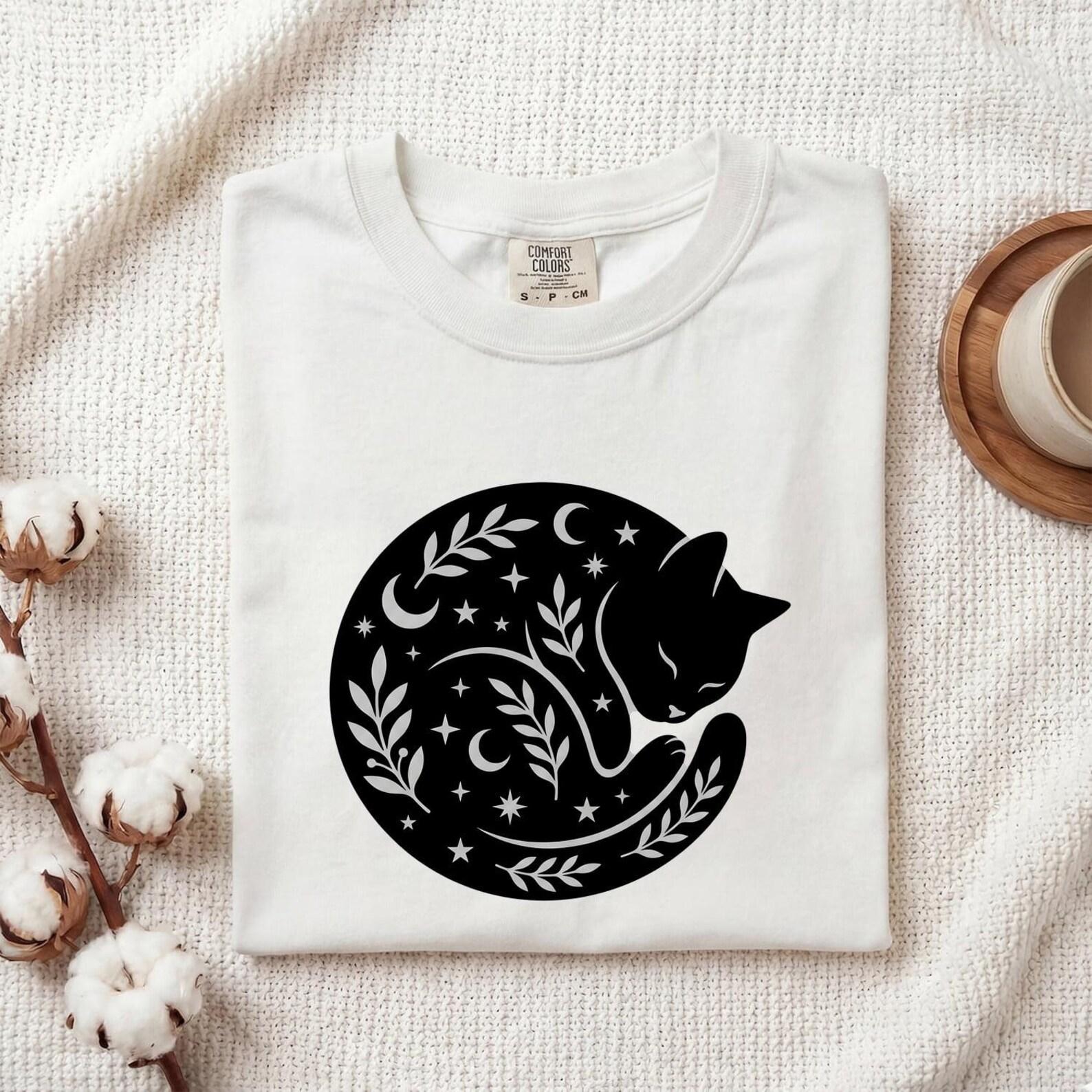 Night Sky Feline Shirt Boho Chic Orbit Gift Women Rustic Tee Cat T-Shirt Bohemian Fan Vintage Tshirt Space Graphic Sleek Plant Tshirt S