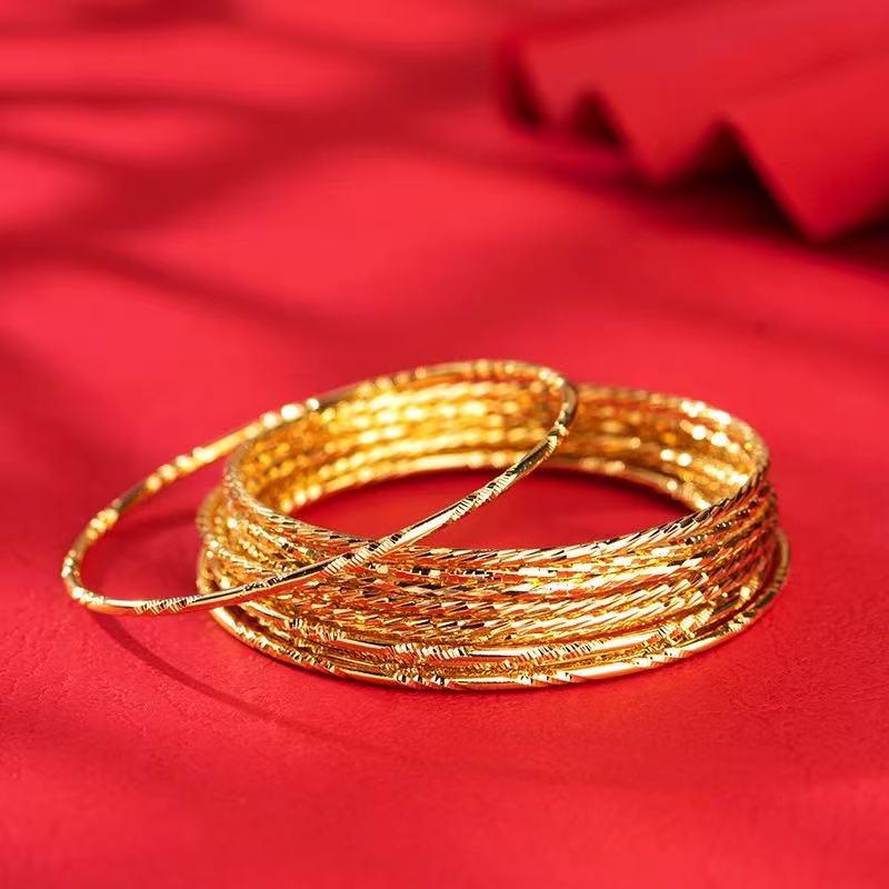 Европейско-американский набор браслетов с медной текстурой 2025: Модный праздничный подарок для лучших подруг Gold Bangle