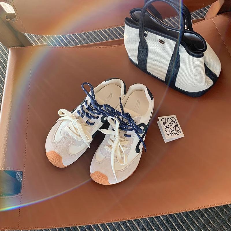 Grape mother increases the height within 7cm, Yang Mi, the same German training shoes, women's genuine leather thick-soled tilted head sports and lei