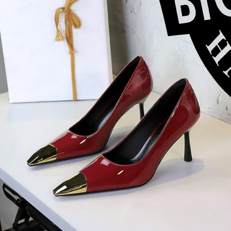 Evropská móda Kovové boty na vysokém podpatku se čtvercovou špičkou Mělké lodičky Dámské tenké podpatky Leopardí potisk Móda do nočního klubu