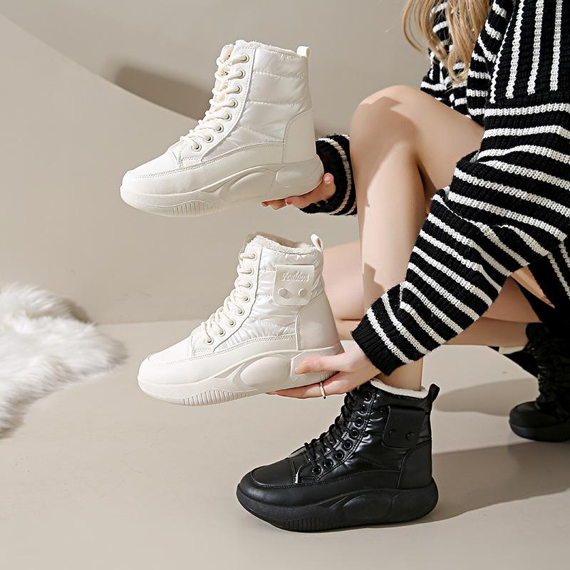 2025 winter new ins Korean version velvet high-top little white shoes female students high-top thick-soled casual warm 6022
