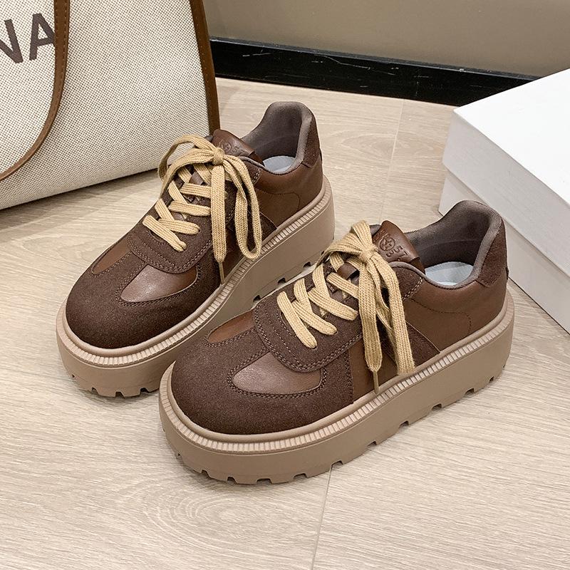 Korean version of lightweight thick-soled muffin single shoes women's 2025 autumn new fashionable soft-soled versatile casual height-increasing 