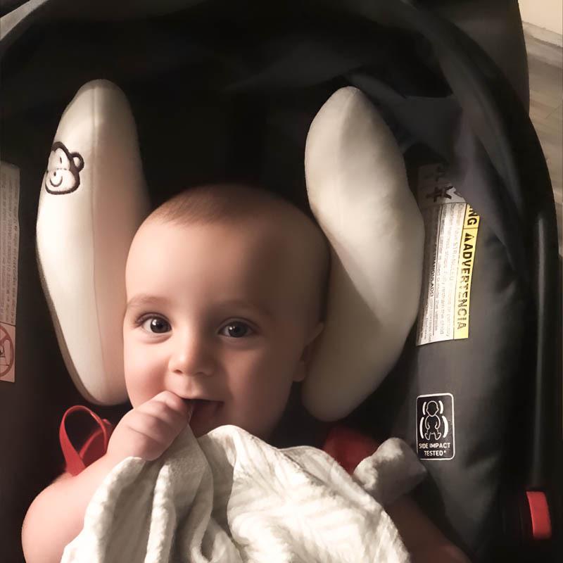 Banana-Shaped U-Shaped Neck and Head Support Pillow for Infant Strollers.
