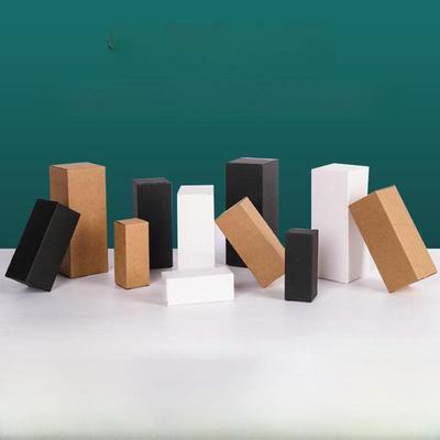 Niestandardowe opakowania na olejki eteryczne: Białe, czarne i kraftowe pudełka składane