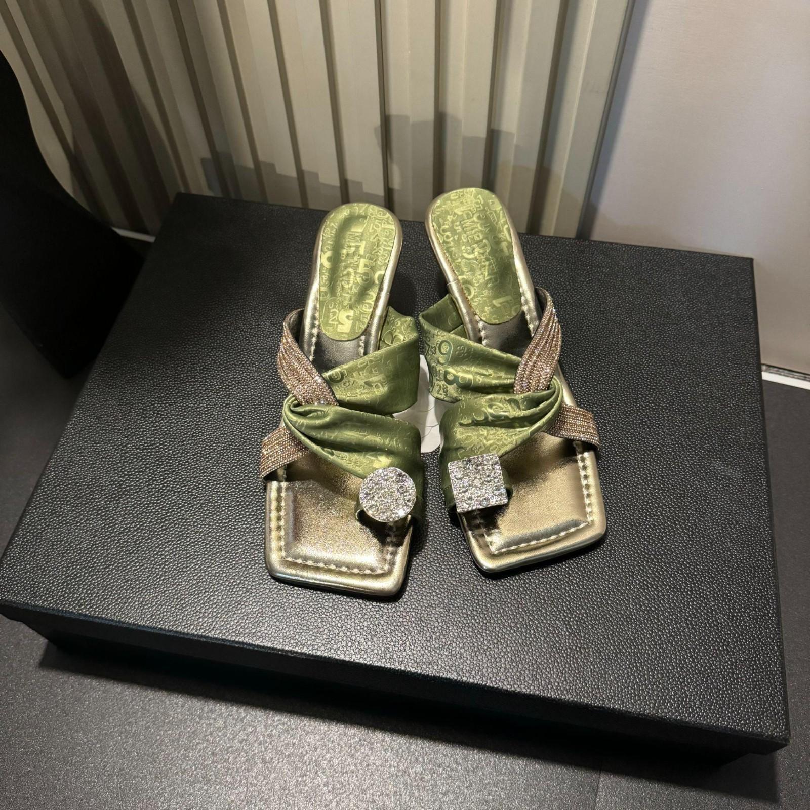 

Fashion Hot Selling French Elegant Summer 2025 Women s High Heels Sandals Wear Diamond Studded Slip-On Shoes Rubber Sole Comfortable 40 зелёный