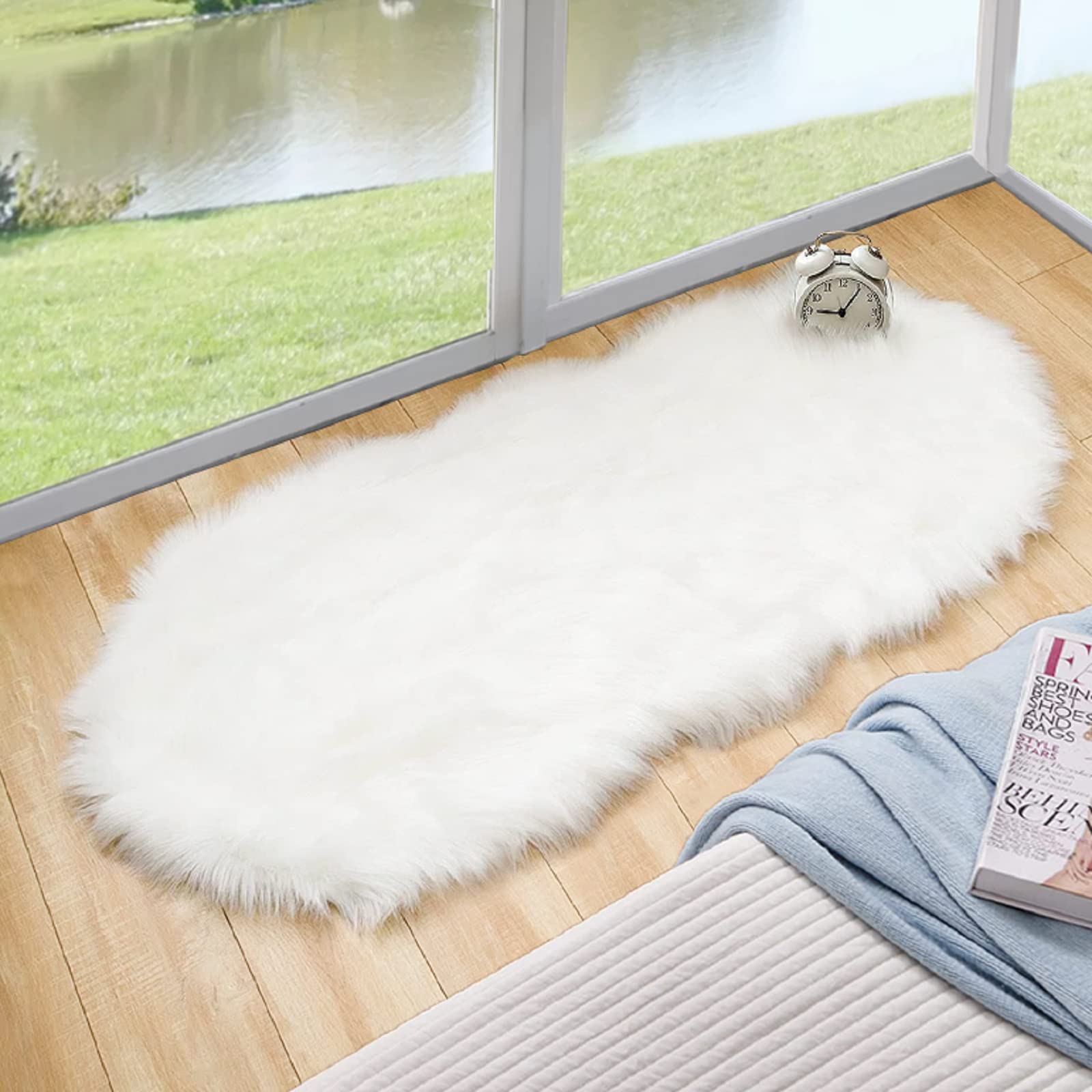 

White Faux Sheepskin Fuzzy Carpet Fur Rugs for Bedroom Bedside Washable Fluffy Area Living Room Rug Shag Nursery Floor Mat Decor 60x120cm 23x47in белый