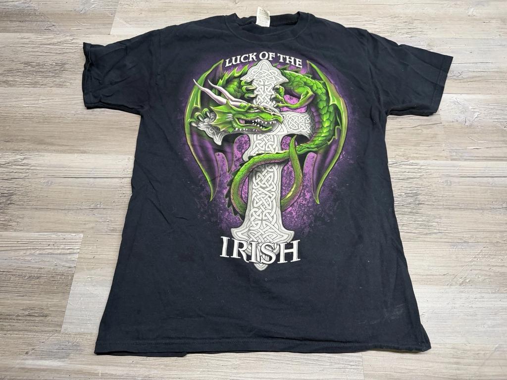 Vintage Celtic Knot Cross Luck of the Irish Dragon T-Shirt Size M Y2K Cyber Nerd